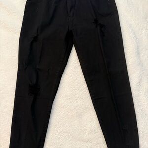 KanCan Women's Black Ankle Jeans